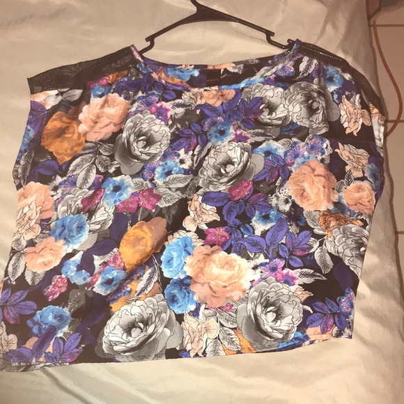 Multi use top - Picture 3 of 3